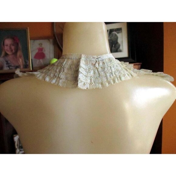 Antique Vintage Lace Detachable Collar Intricate Circular Floral Pattern NOS - Picture 4 of 6